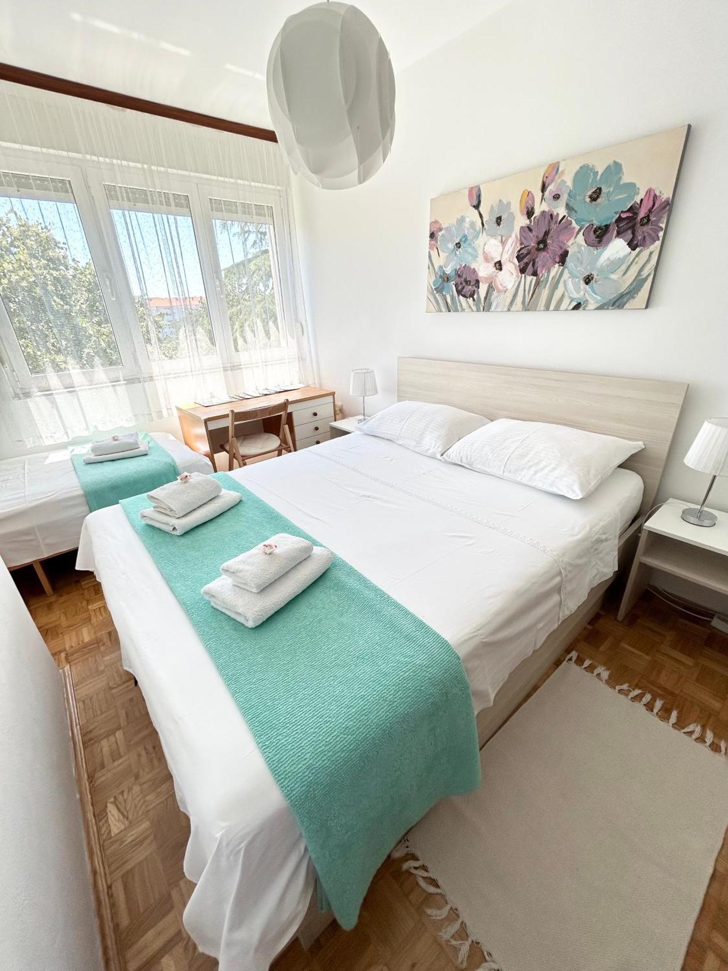 Apartman Mira Задар Екстериор снимка