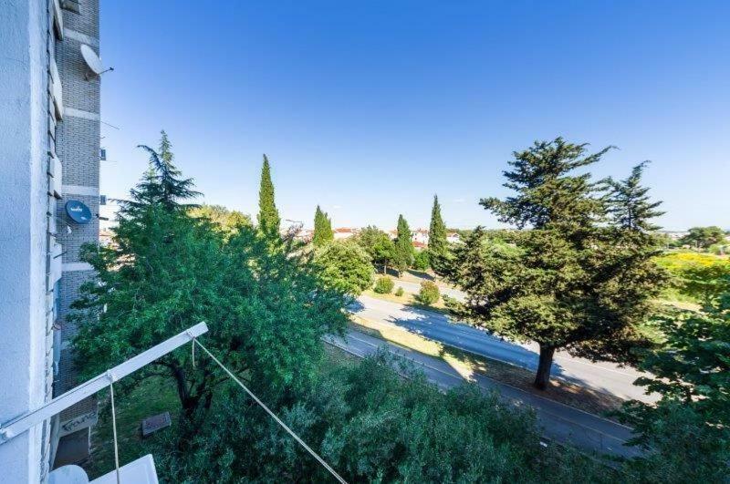 Apartman Mira Задар Екстериор снимка